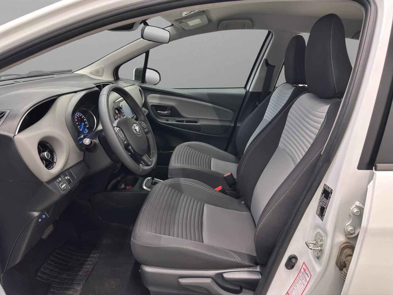 Toyota Yaris 5p 1.5h Business