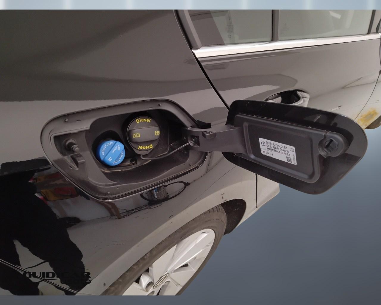 VOLKSWAGEN Golf VIII 2024 - Golf 2.0 tdi Style 150cv dsg
