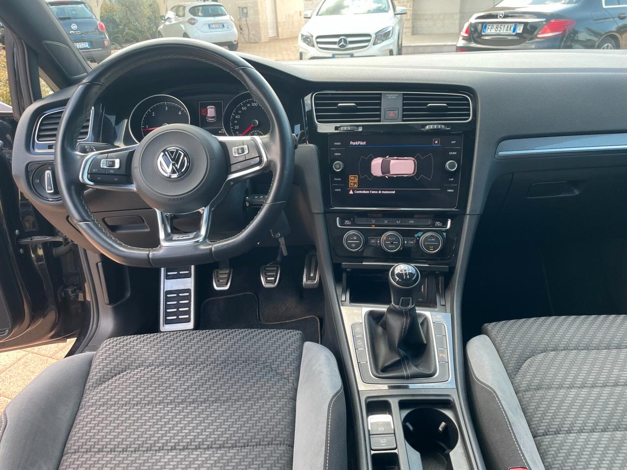 Volkswagen Golf 1.6 TDI 116 SPORT "R LINE" FINANZIABILE