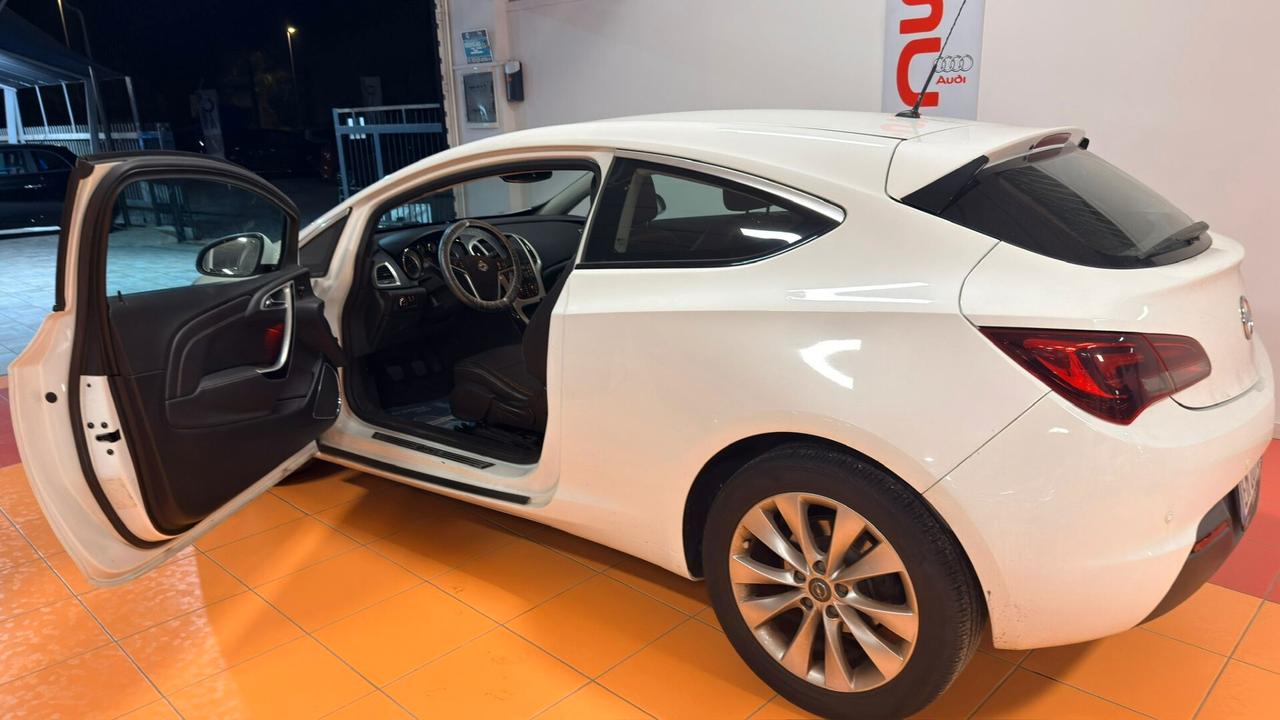 Opel Astra GTC 1.4 Turbo 120CV S&S 3 porte Cosmo