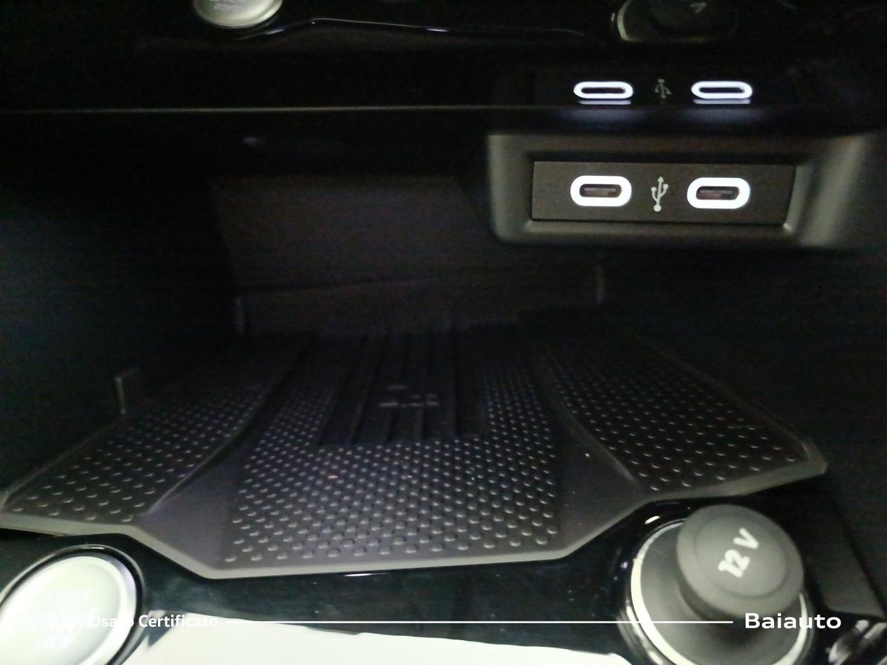 Volkswagen T-Roc 1.0 tsi 115cv r line
