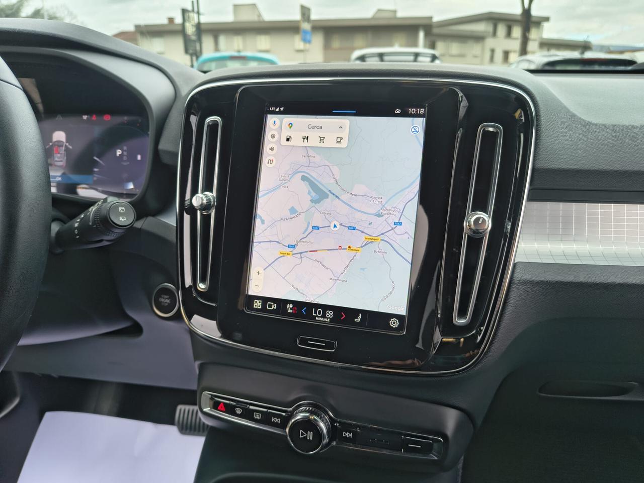 Volvo XC40 2.0 AWD automatico Plus Dark *PREZZO REALE*