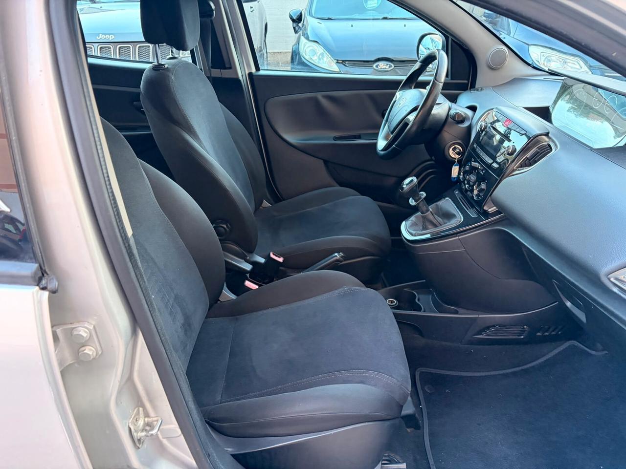 Lancia Ypsilon 1.2 Benz
