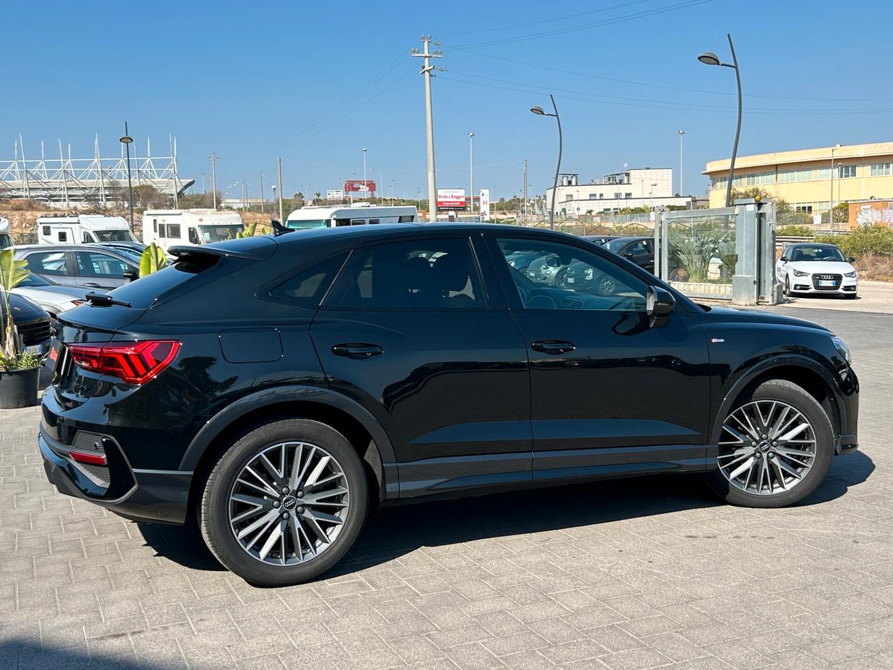 Audi Q3 Sportback 35 2.0 tdi S line edition s-tronic