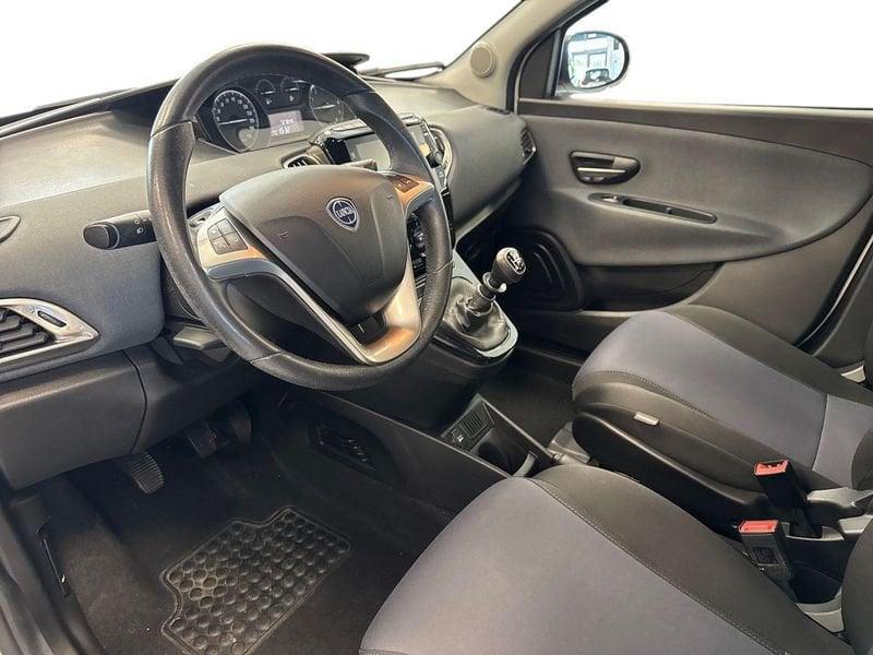 Lancia Ypsilon 1.0 FireFly 70cv S&S Hybrid GOLD