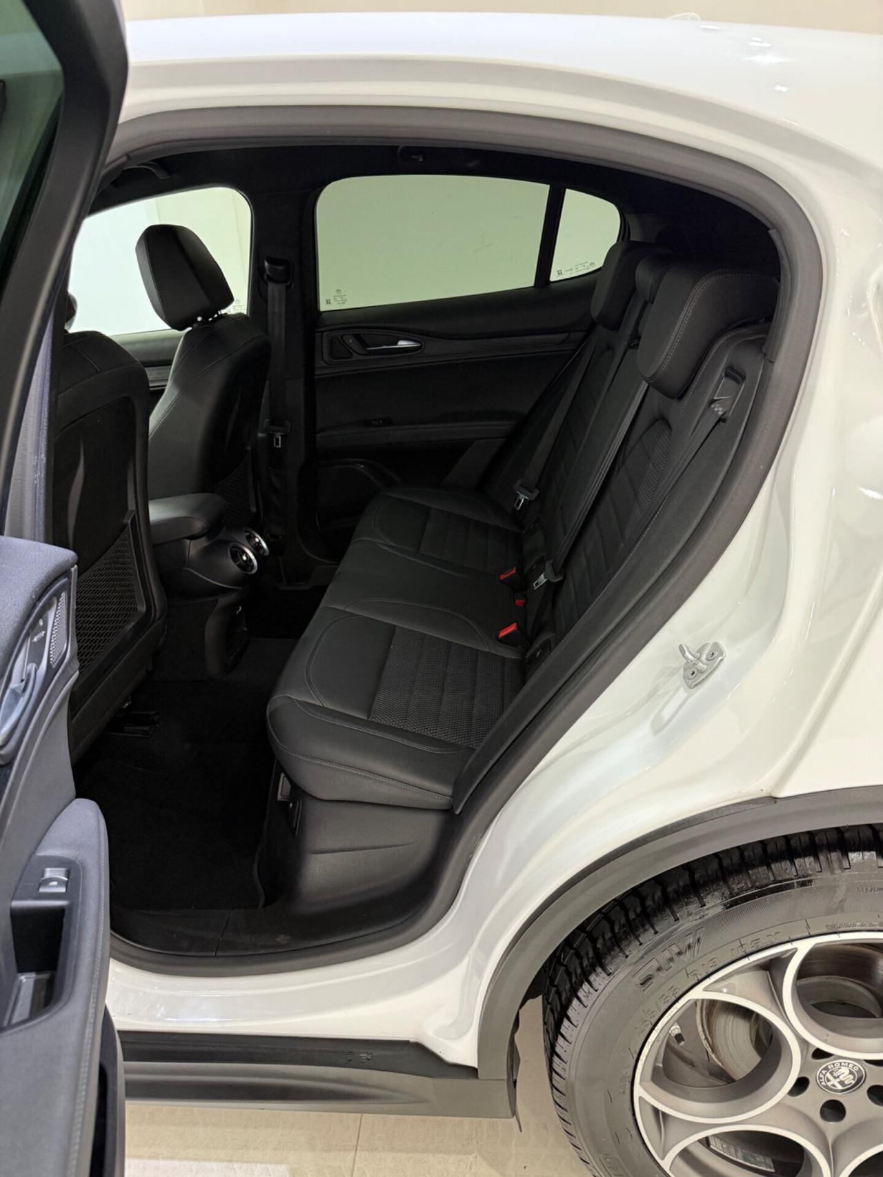 ALFA ROMEO STELVIO Q4 210CV ALLESTIMENTO SPRINT