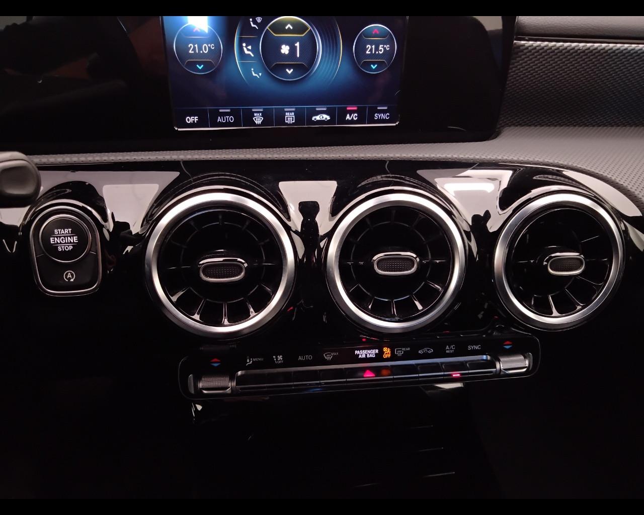 Mercedes-Benz Classe A - W177 2018 - A 180 d Sport auto