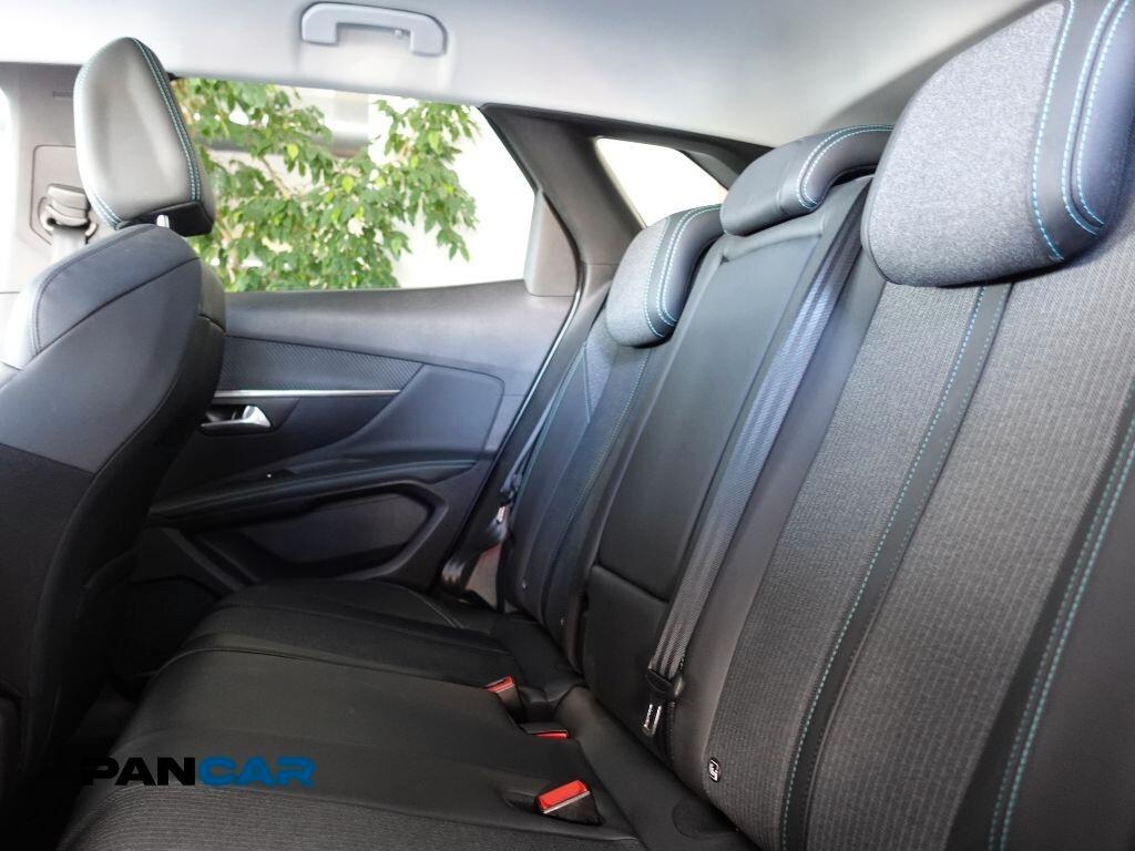 Peugeot 3008 BlueHDi 130 S&S EAT8 Allure