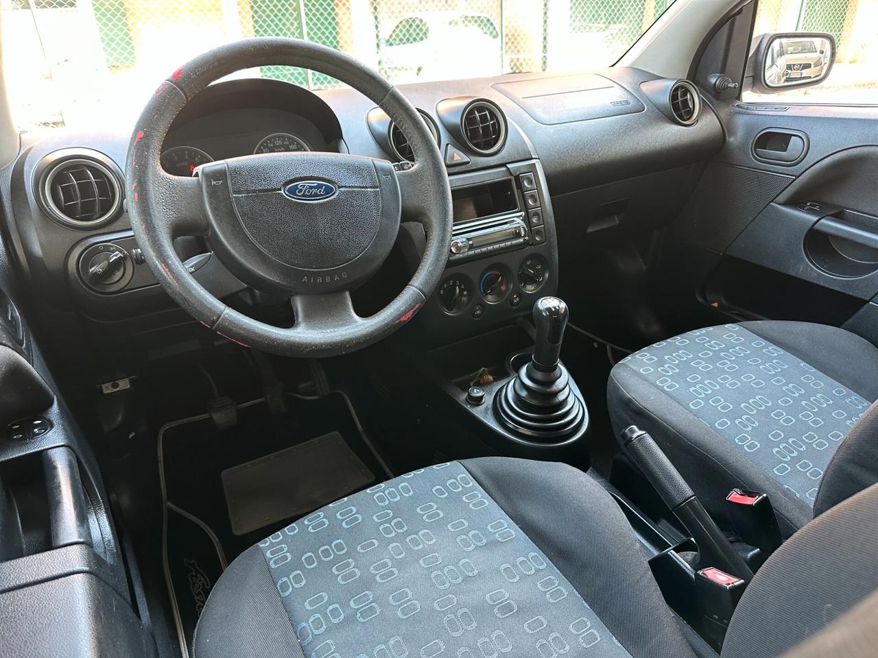 Ford Fiesta 1.2 Neopatentati (12 RATE)