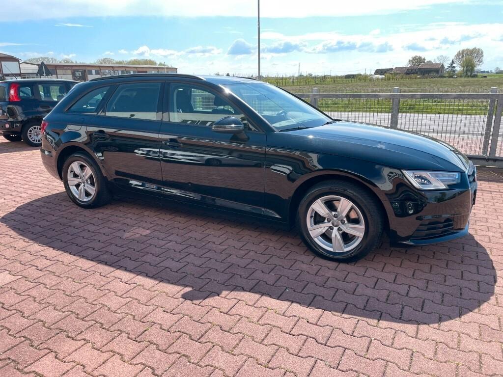 Audi A4 2.0 TDI 150 CV ultra S tronic Business Sport
