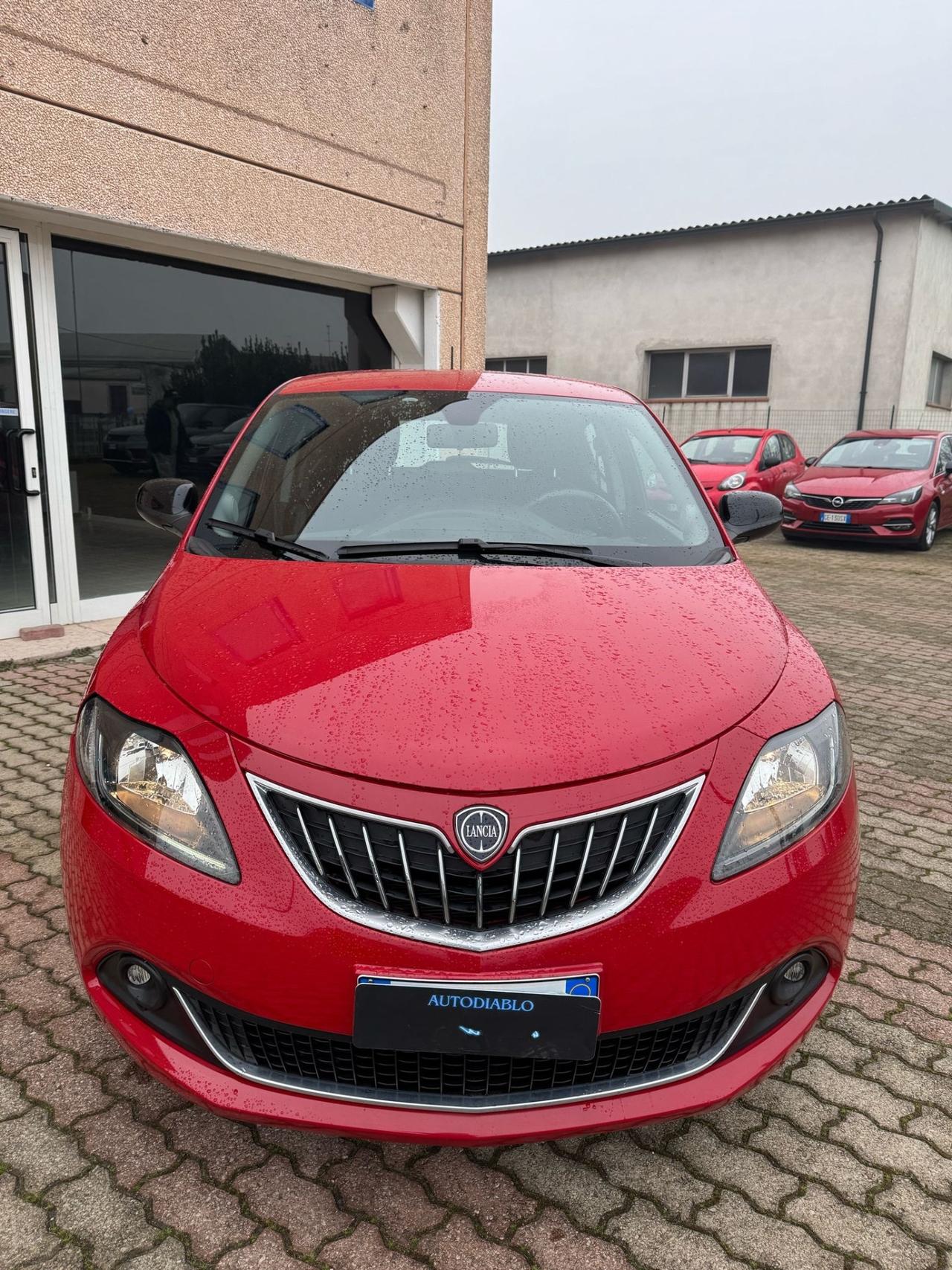 Lancia Ypsilon 1.0 FireFly 5 porte S&S Hybrid Ecochic Gold