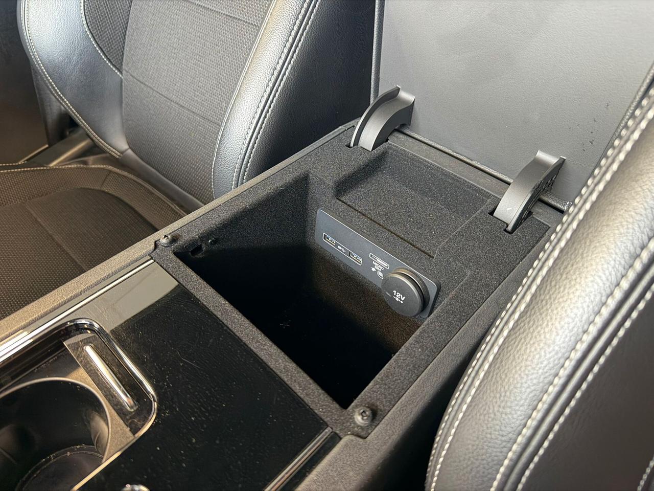 Jaguar F-Pace 2.0 D 180 CV AWD aut. R-Sport