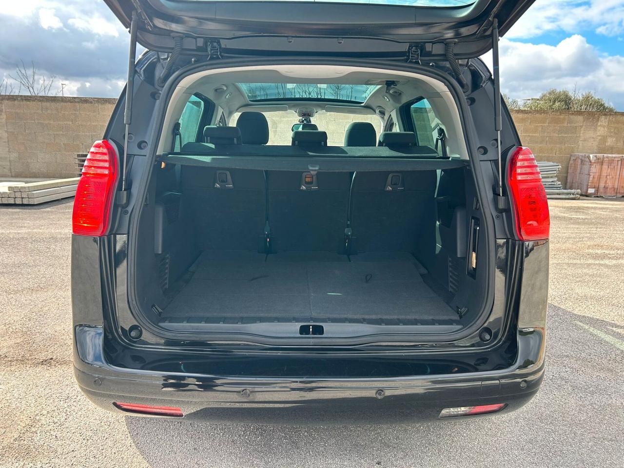 Peugeot 5008 1.6 HDi 115CV Allure