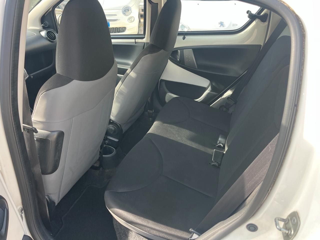 Toyota Aygo 1.0 12V VVT-i 5 porte Cool Soda Connect