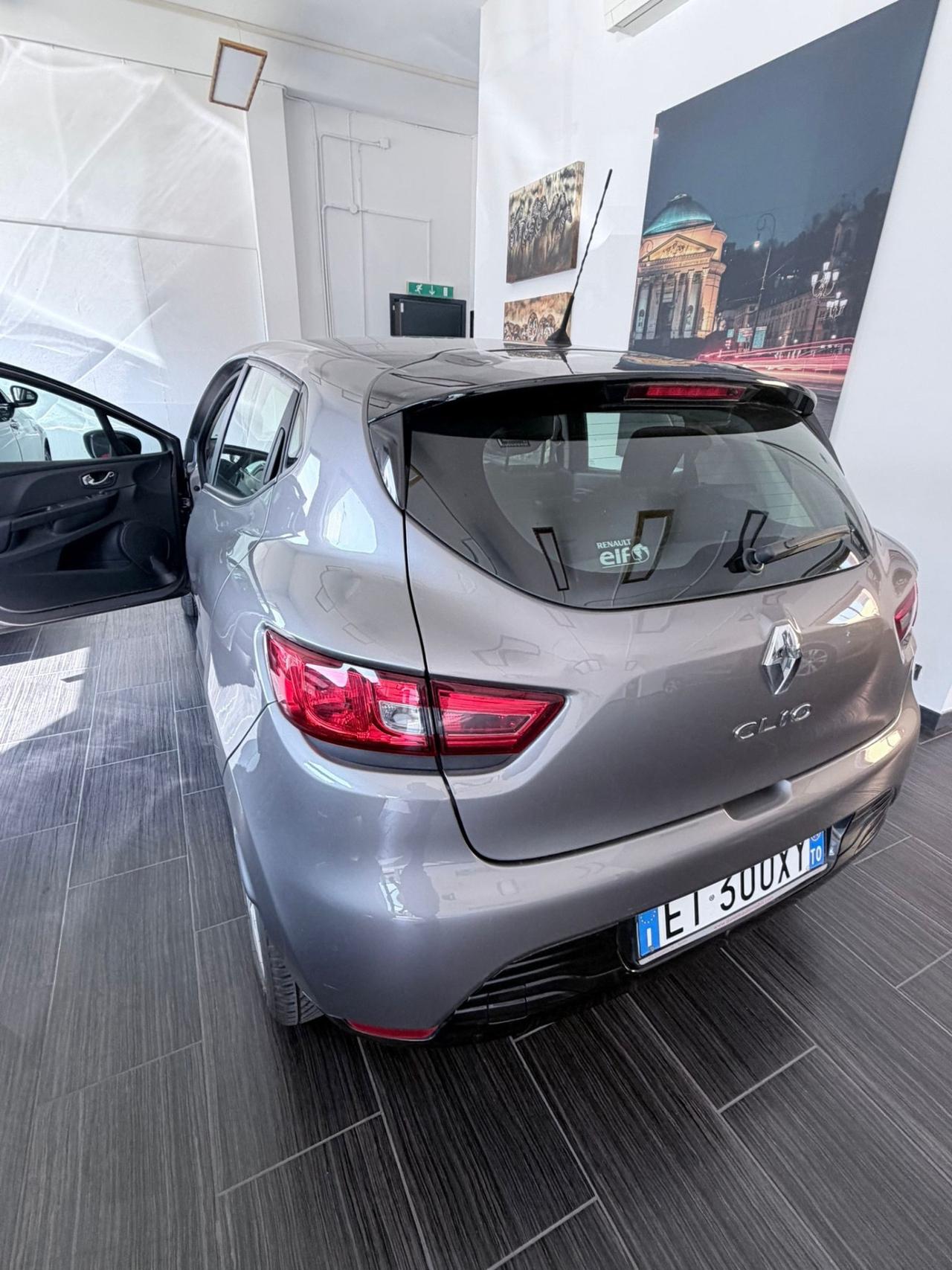 Clio 1.2 75CV GPL CASA MADRE