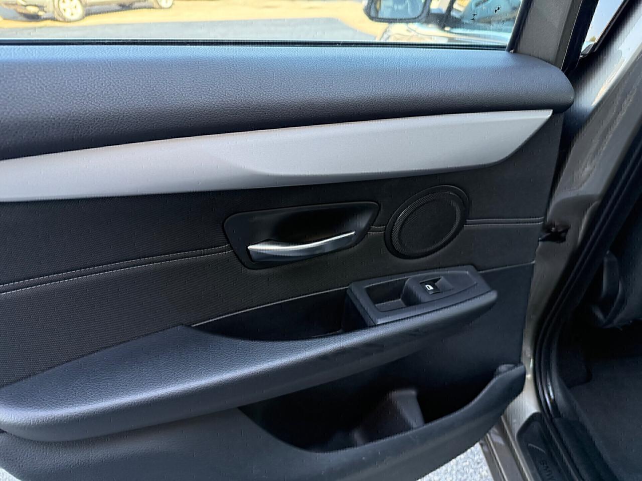 Bmw 2er Active Tourer 218d Active Tourer Luxury