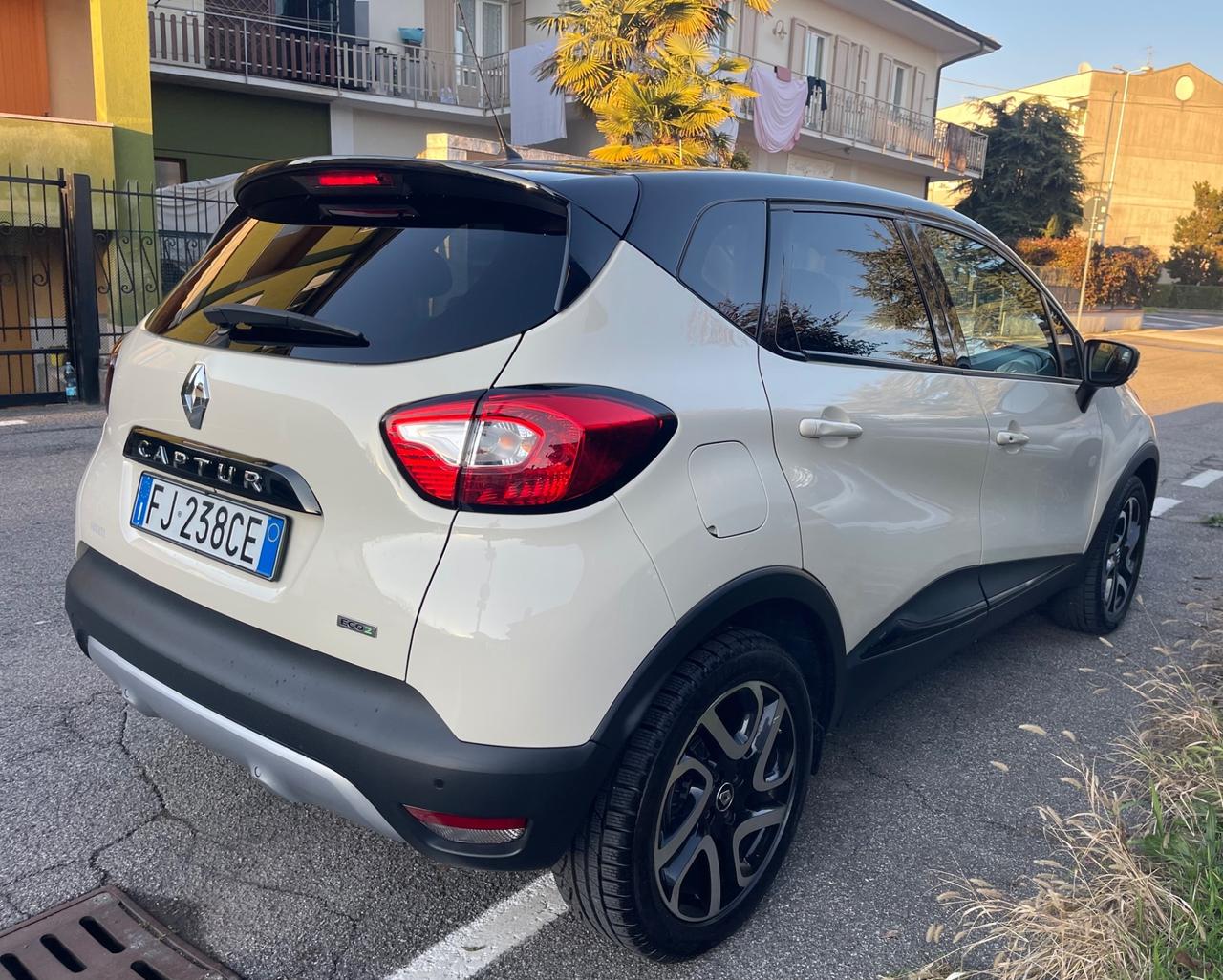 Renault Captur dCi 8V 90 CV EDC Start&Stop Energy Intens