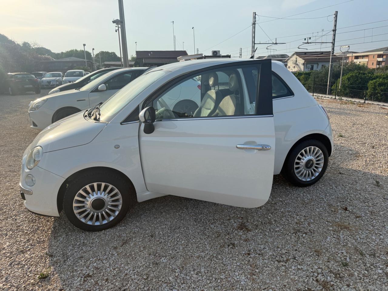 Fiat 500 1.2 Lounge 3.999€ PERMUTE
