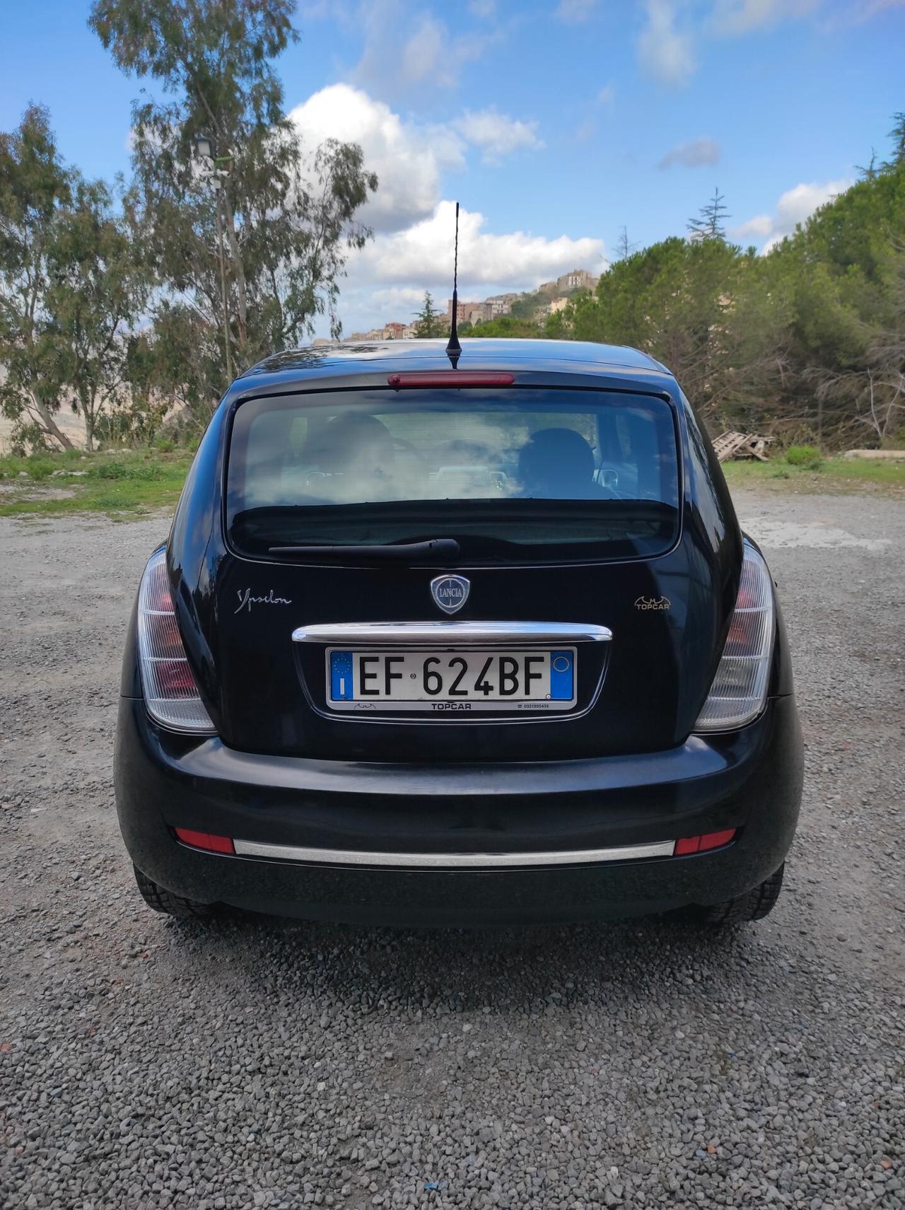 Lancia Ypsilon 1.3 MJT 75 CV Platinum