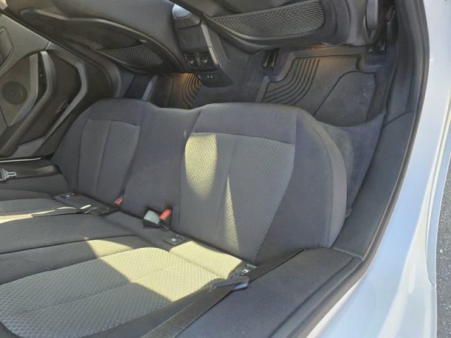 BMW 118 i 5p. PERMUTE