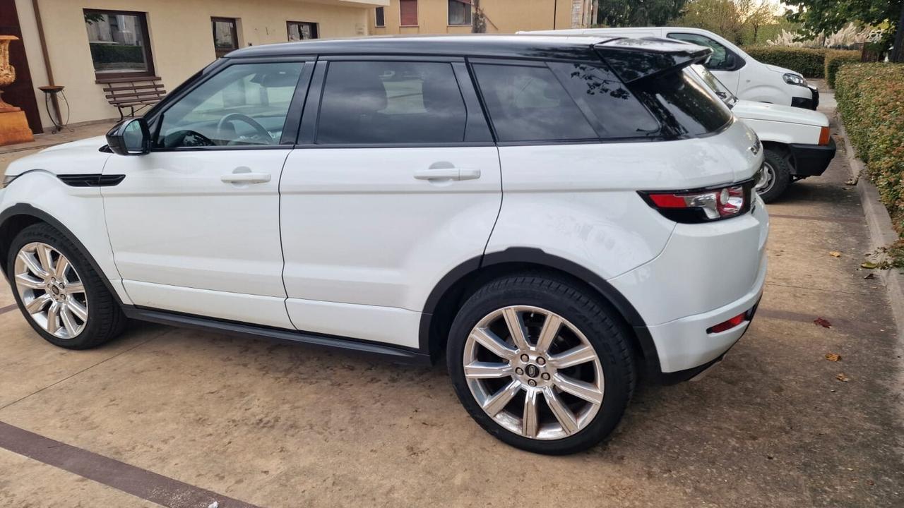 Land Rover Range Evoque 2.2 TD4 5p. Dynamic