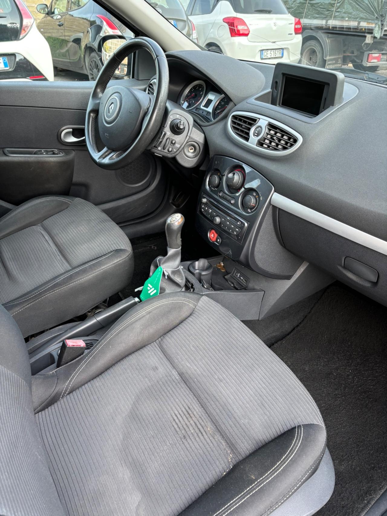 Renault Clio 1.2 16V 5 porte Dynamique