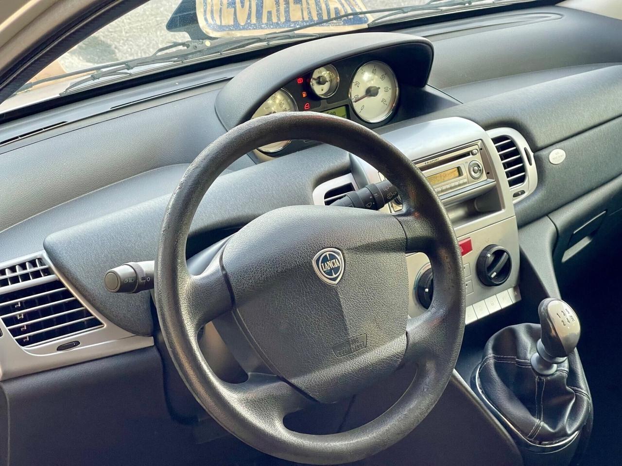 Lancia Ypsilon 1.2 Argento