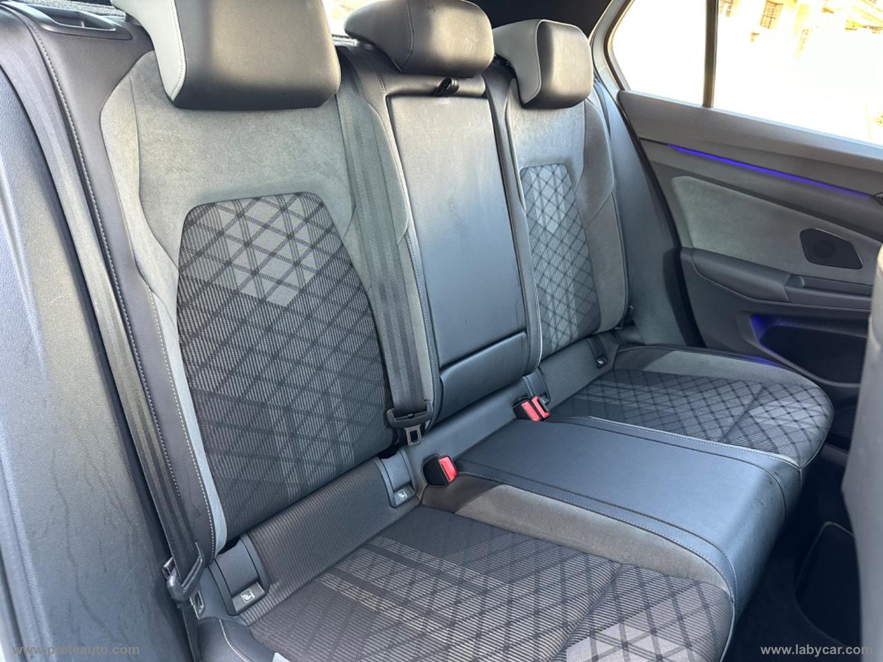 VOLKSWAGEN Golf 2.0 TDI 150 CV DSG SCR R-Line TETTO/HARMAN KARDON