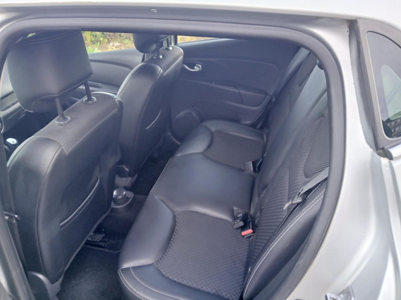 Renault Clio dCi 90 CV 5 porte Duel PARI AL NUOVO