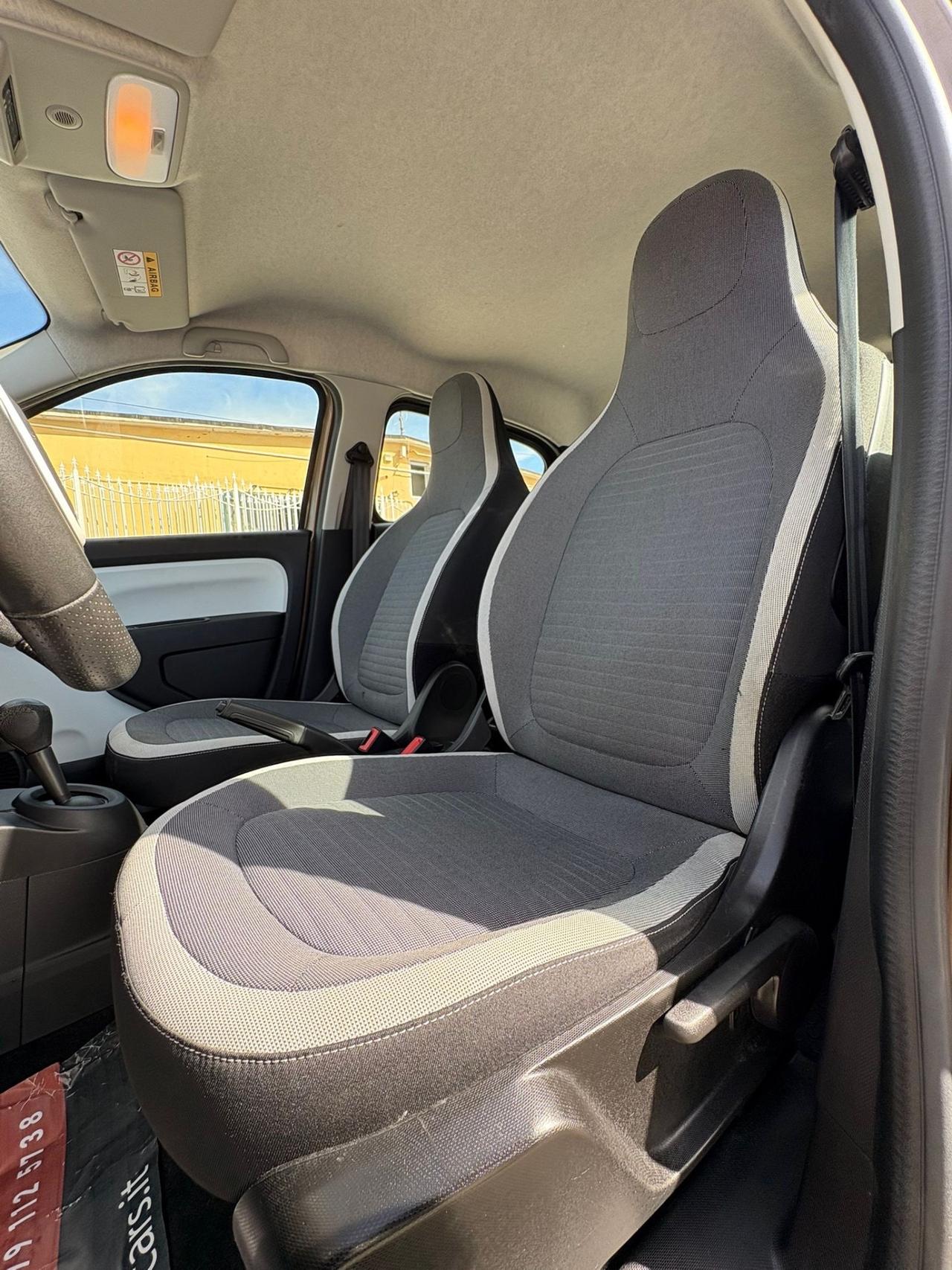 Renault Twingo SCe EDC Intens