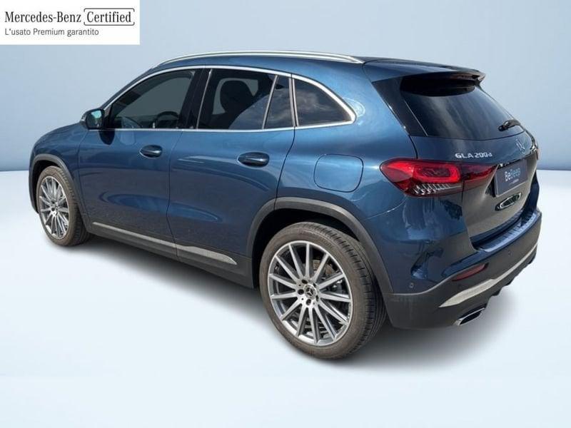 Mercedes-Benz GLA 200 D PREMIUM AUTO