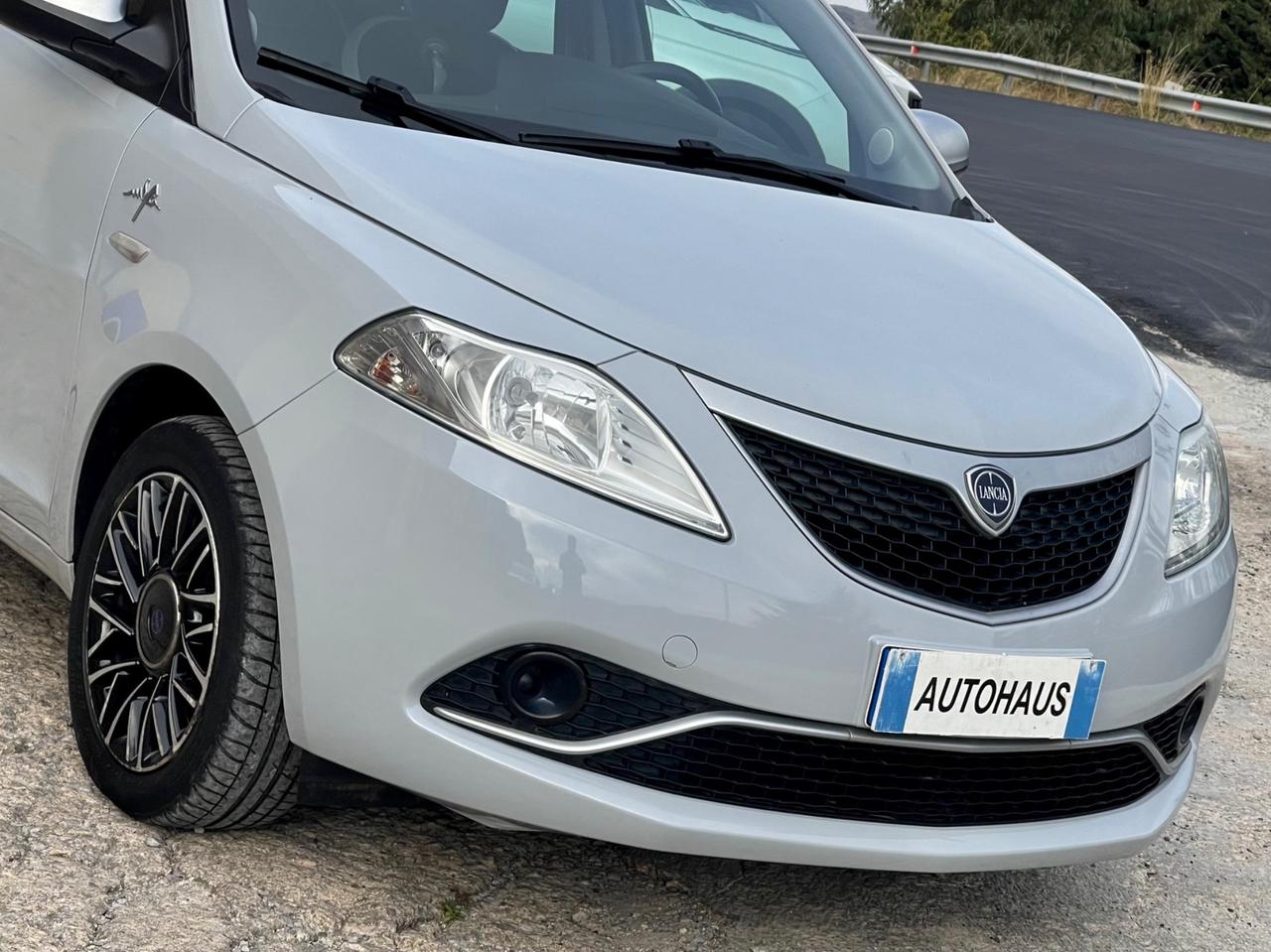 Lancia Ypsilon 1.2 69 CV 5 porte Mya