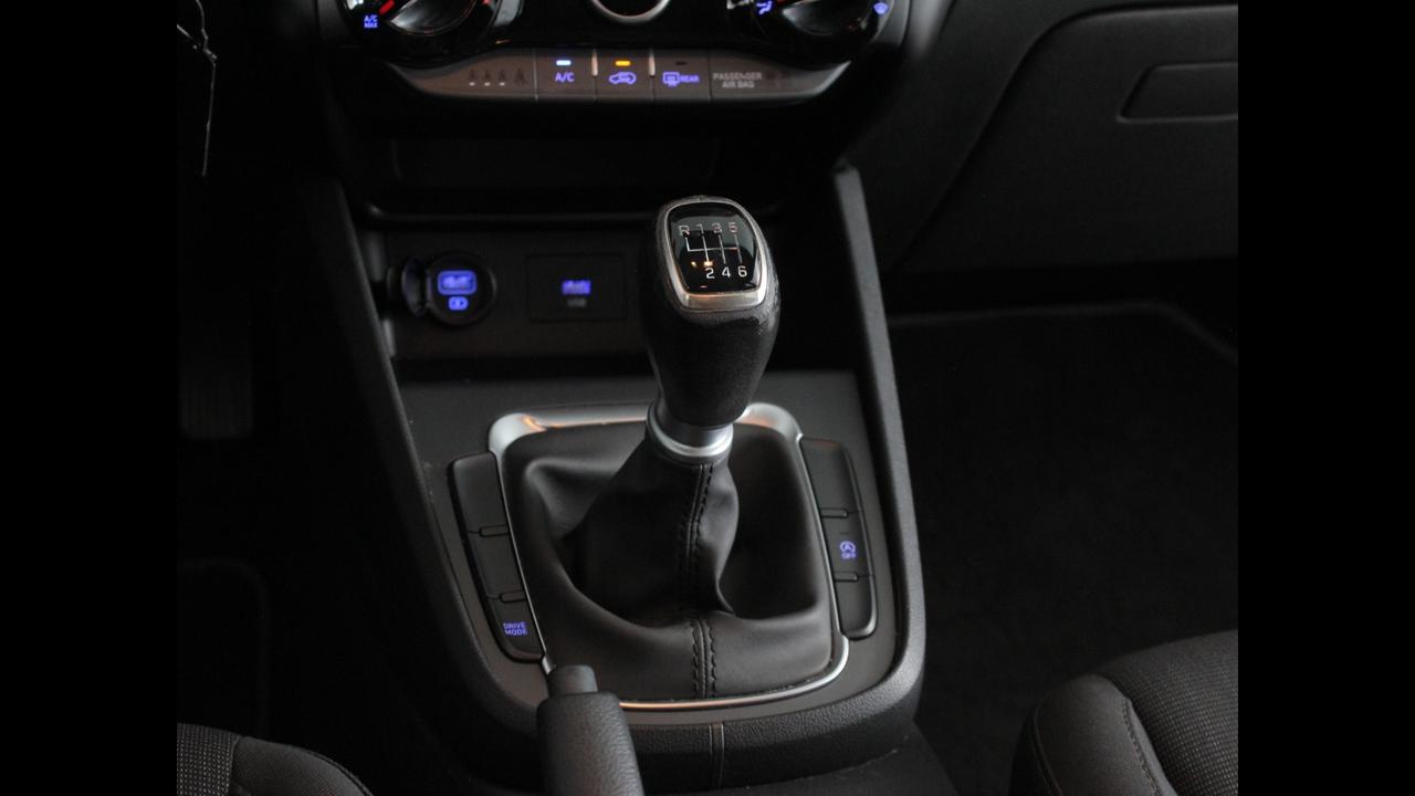 HYUNDAI Kona I 2021 - Kona 1.6 crdi 48V Xtech 2wd 136cv imt