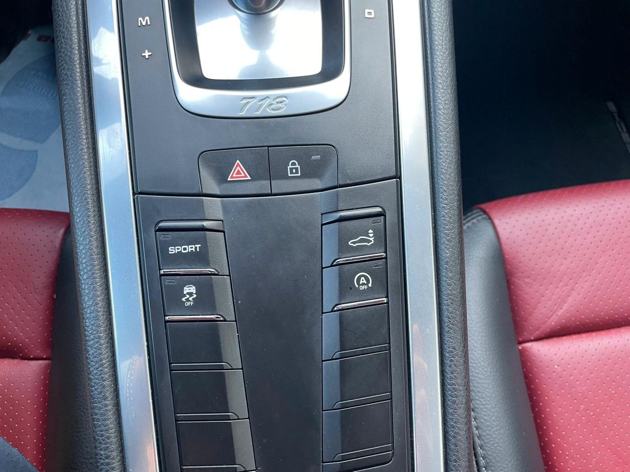 Porsche Cayman 718 2.0 300cv PDK