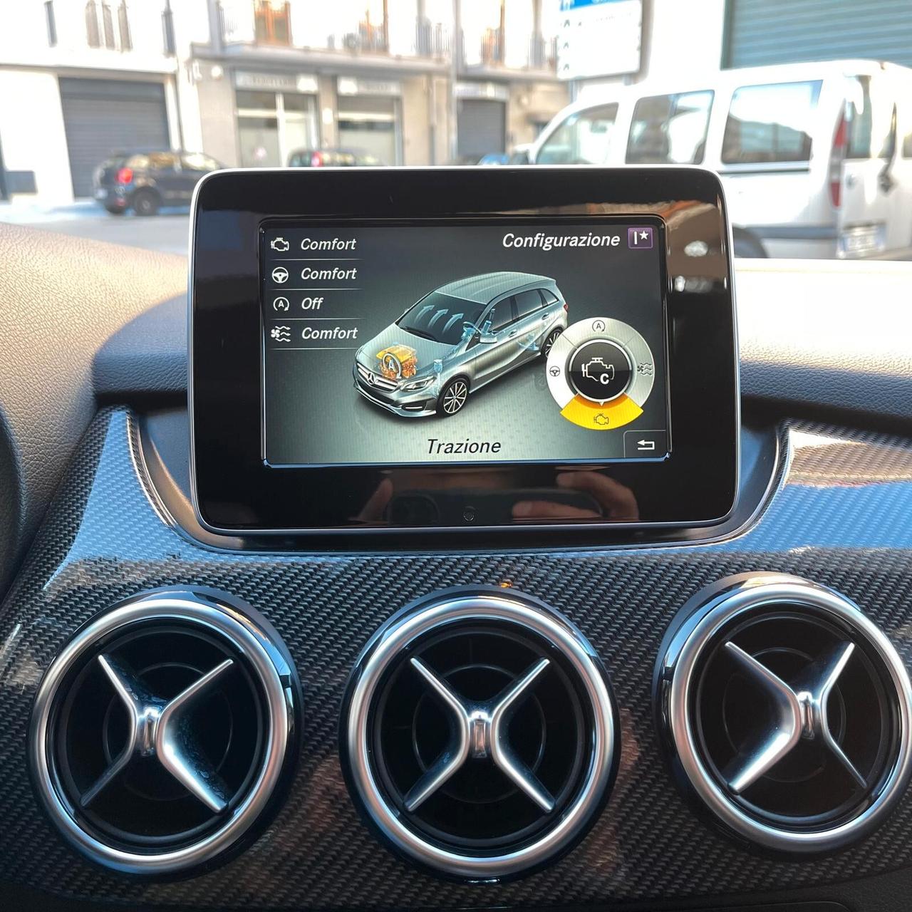Mercedes-Benz B 200 d Automatic Premium
