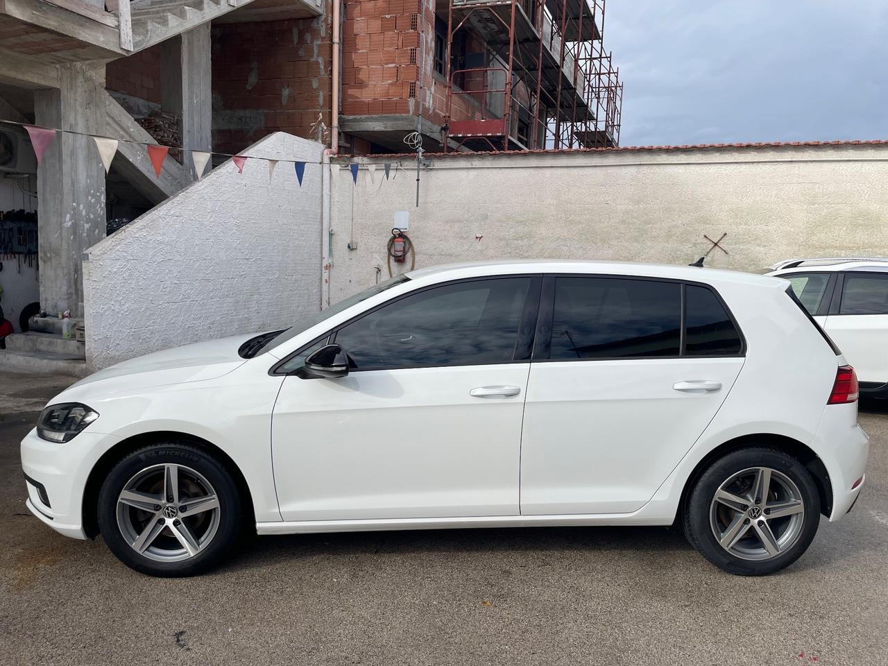 VOLKSWAGEN GOLF 7.5 1.6 TDI 90 CV SPORT DAL NORD ITALIA ADATTA PER NEOPATENTATI