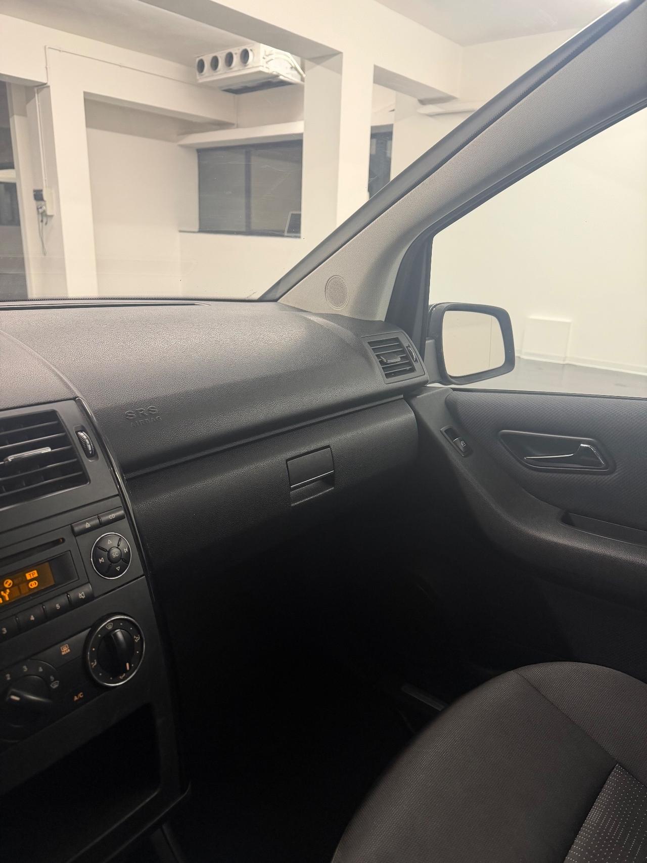 Mercedes-benz A 160 CDI BlueEFFICIENCY Avantgarde