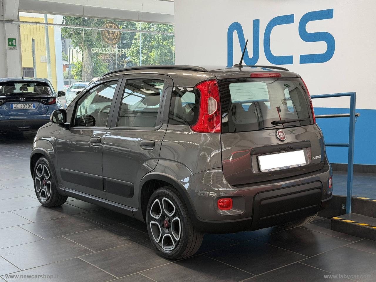 FIAT Panda 1.0 FireFly S&S Hybrid City Life NEOPATENTATI
