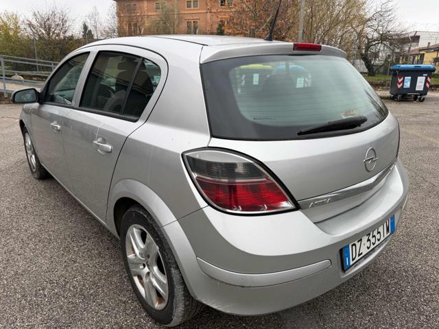 OPEL Astra 1.6 16V Twinport 5P Cosmo senza lavoro da fare