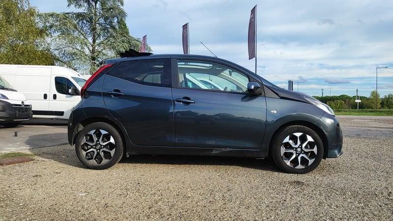Toyota Aygo Aygo Connect 1.0 VVT-i 72 CV 5 porte x-wave
