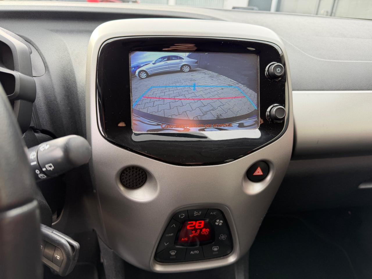 Toyota Aygo 1.0 69 CV 5 porte x-play - 2017