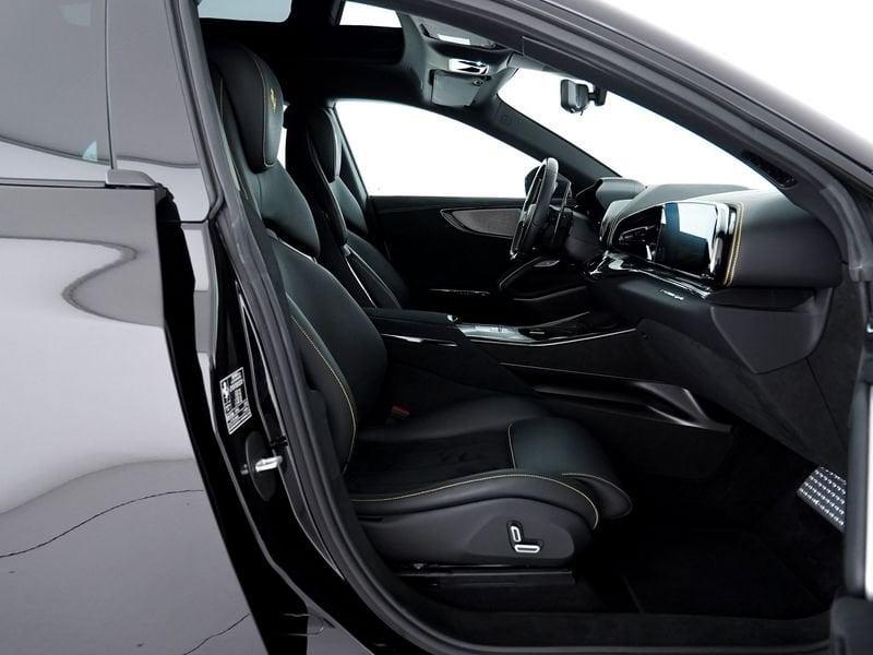 Ferrari Purosangue 6.5 V12 F1 DCT 4WD