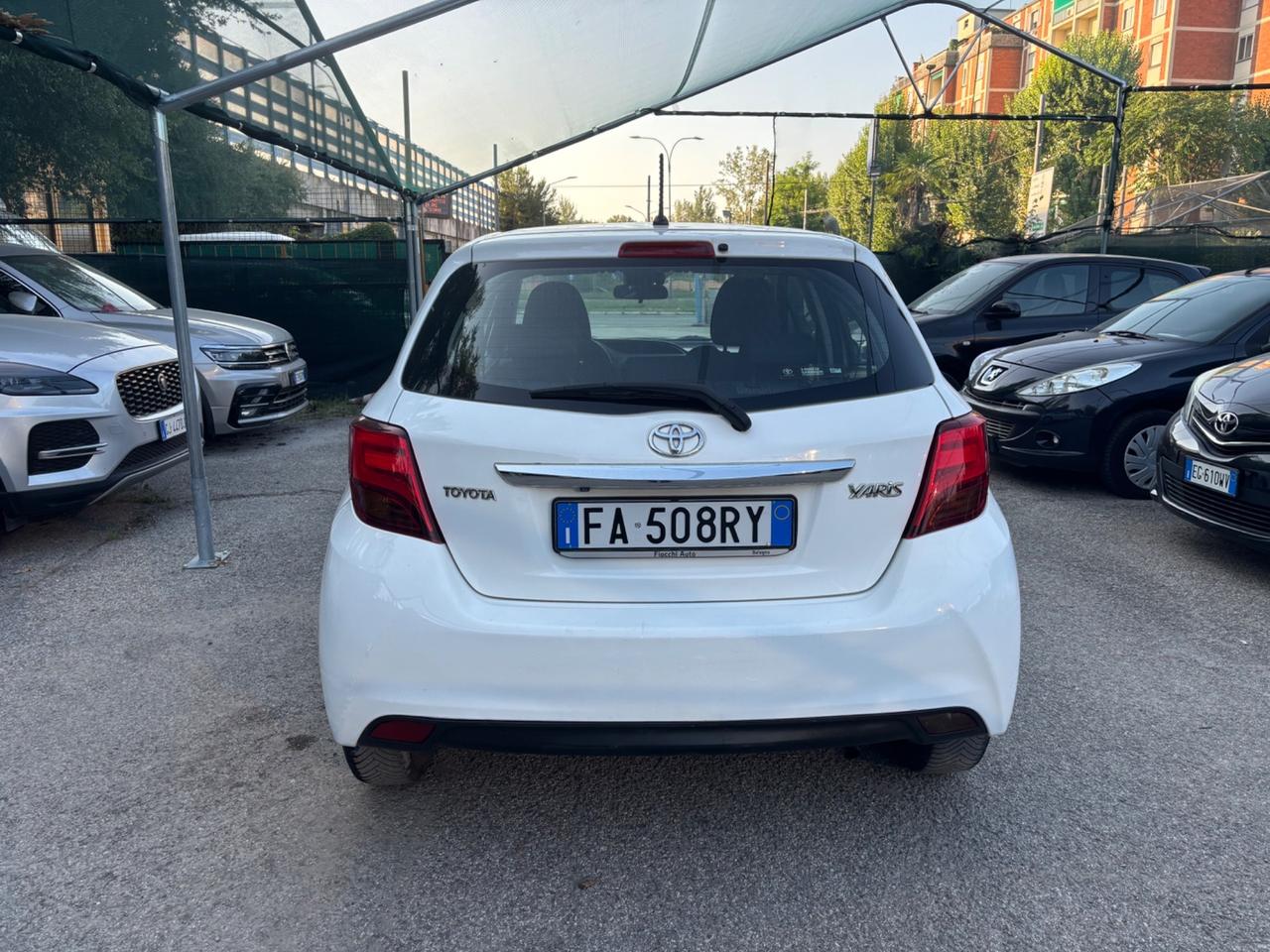 Toyota Yaris 1.0 5 porte Lounge OK NEOPATENTATI