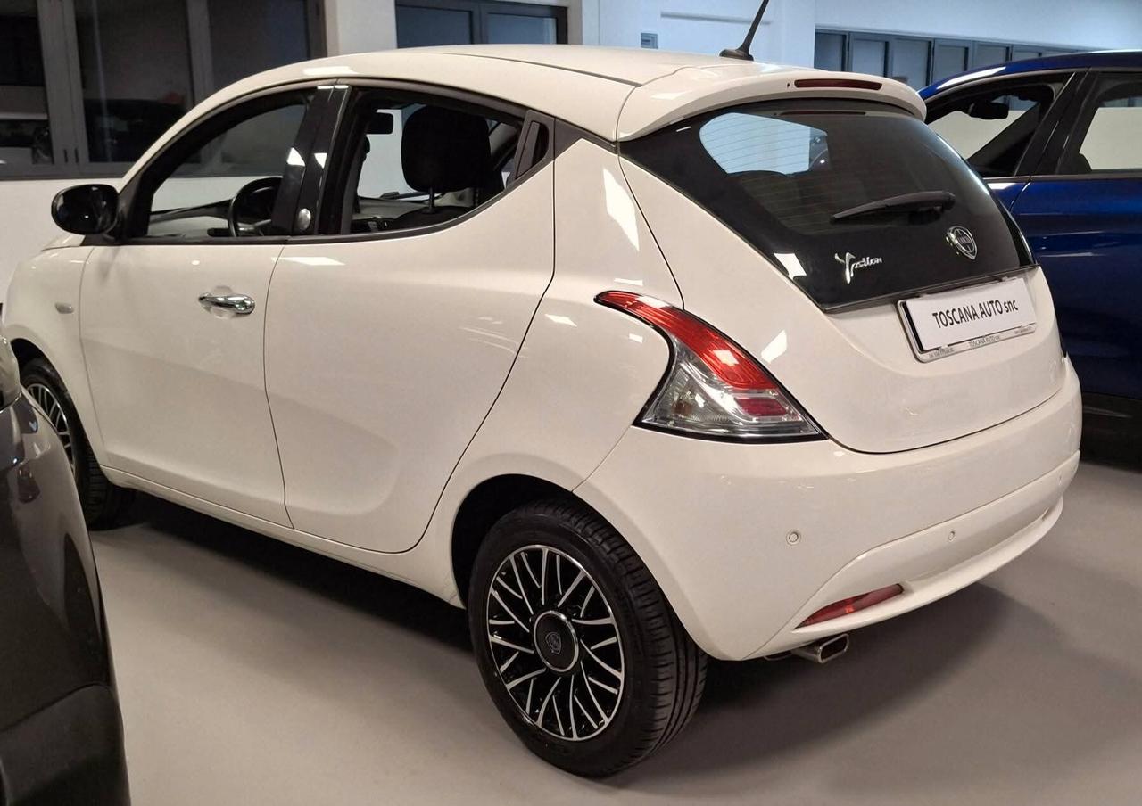 Lancia Ypsilon 1.2 69 CV 5 porte GPL Platinum