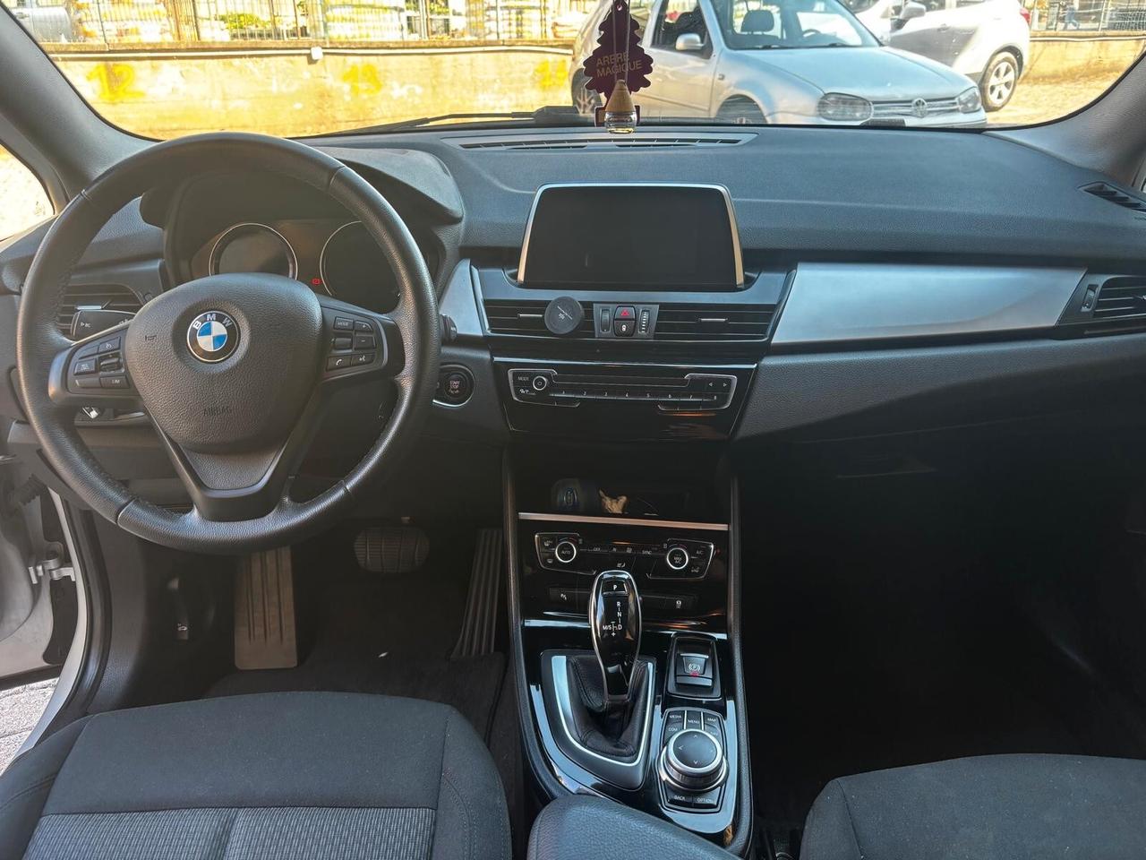 Bmw 2er Active Tourer 216d Active Tourer Advantage