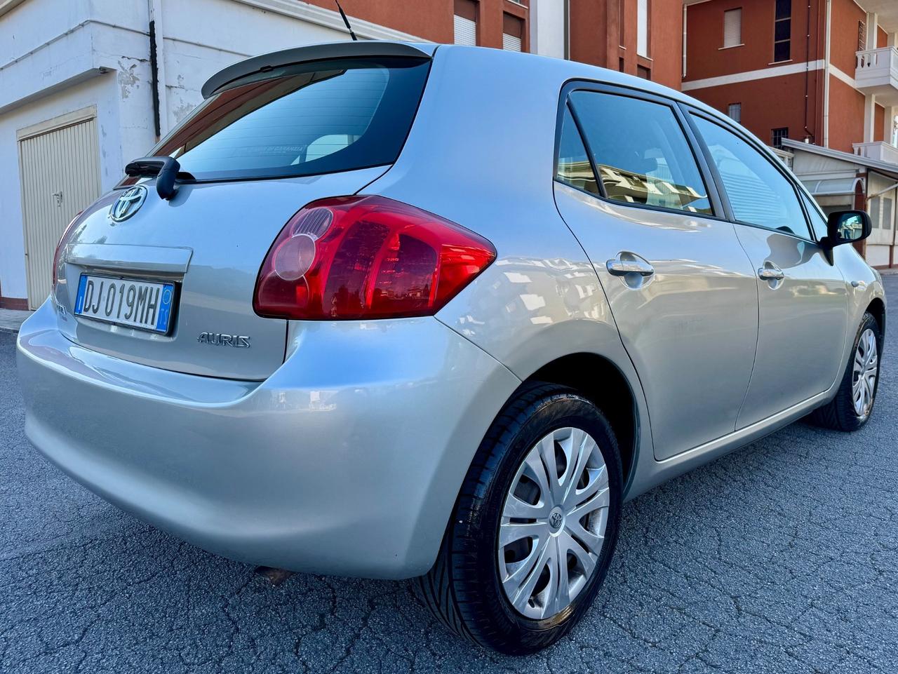 Toyota Auris 1.6 soli 120.000km