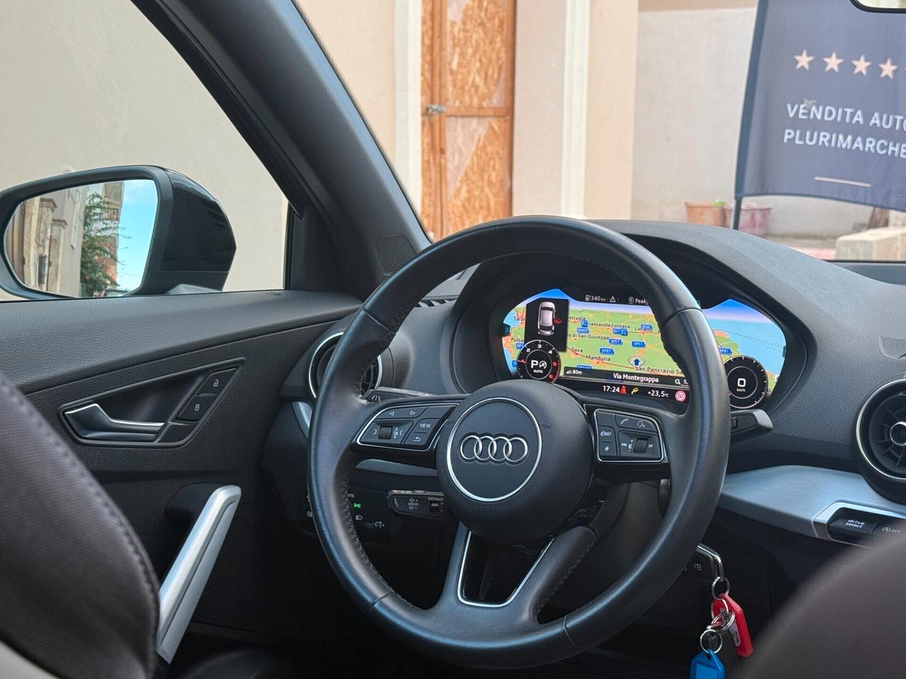 Audi Q2 35 TDI 2.0 Identity Black TETTO APRIBILE