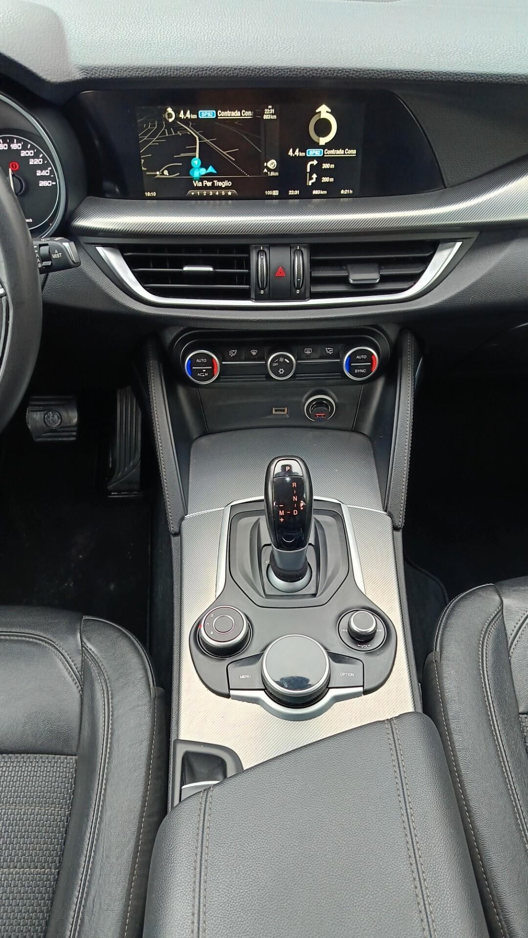 Alfa Romeo Stelvio 2.2 Turbodiesel 180 CV AT8 RWD Super