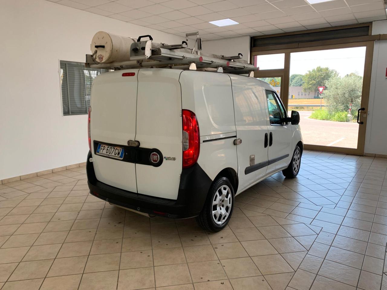 FIAT Doblò 3ª serie Doblò 1.4 T-Jet Natural Power ATTREZZATO !