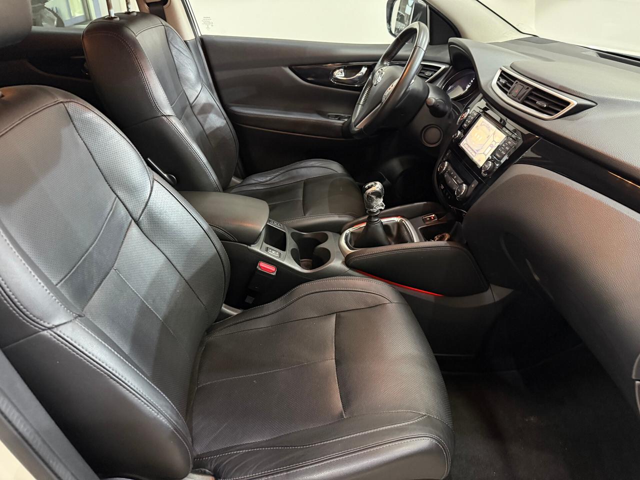Nissan Qashqai 1.6 dCi 2WD Tekna *full optional *